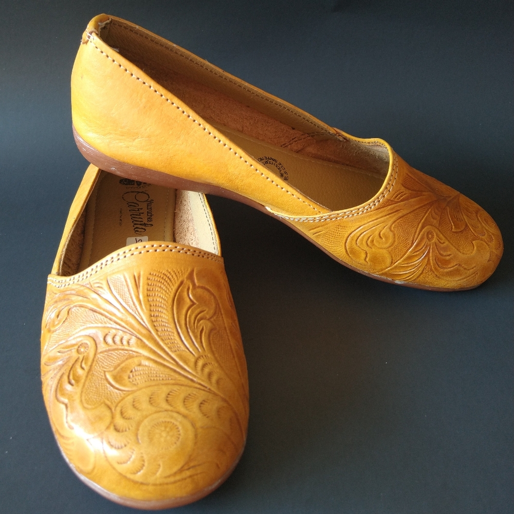 Flats. Mustard. Artisanal shoes. NWOB.